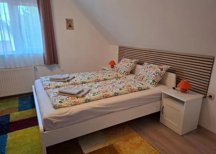 Kemences Udvarhaz Apartamento *